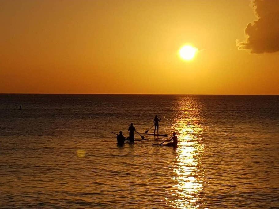 Beach Living At Island Pine Villas Blp George Town Esterno foto