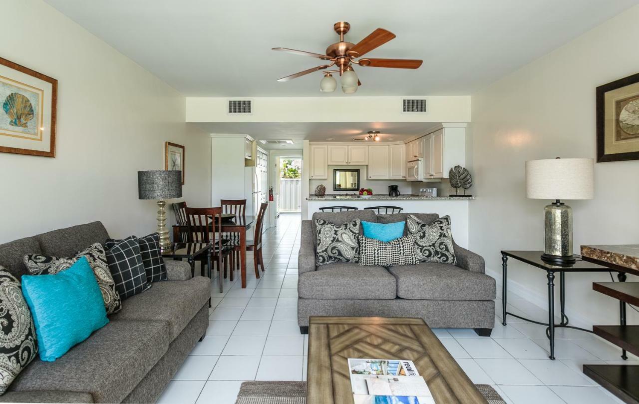 Beach Living At Island Pine Villas Blp George Town Esterno foto