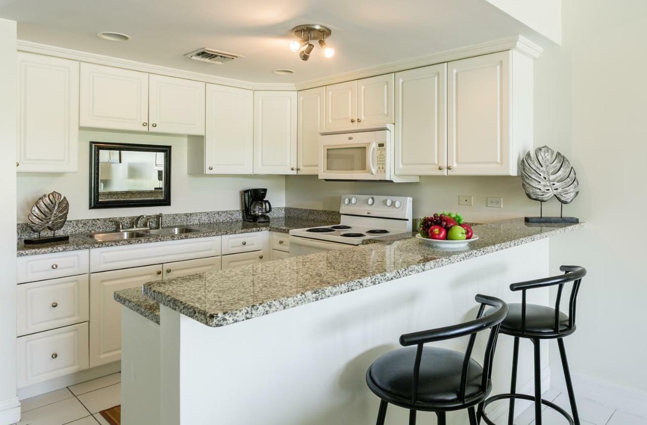 Beach Living At Island Pine Villas Blp George Town Esterno foto